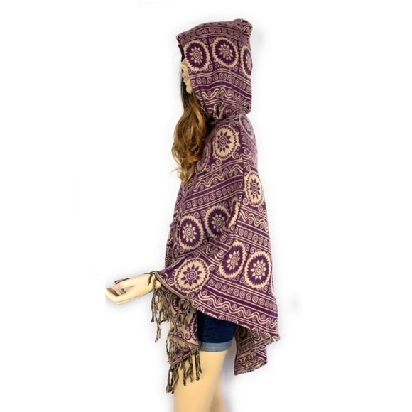 Hooded Woolen Poncho - Picture 3 of 9